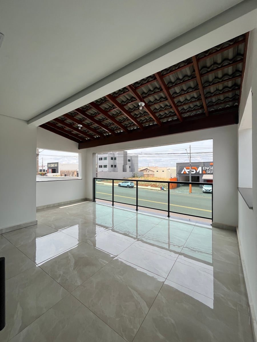 Casa em 2 pavimentos em região nobre de Araxa !!!  - 3