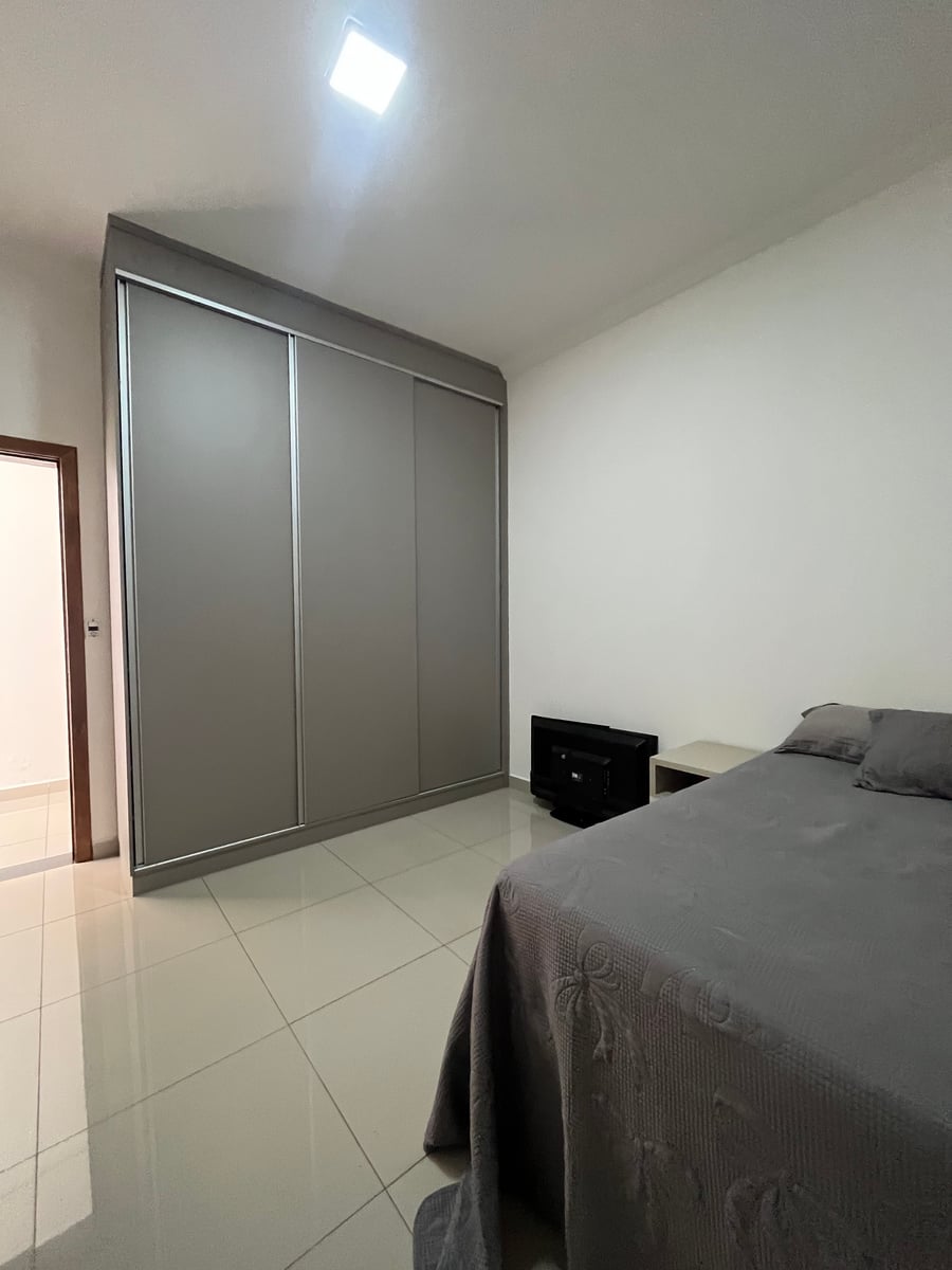 Casa em 2 pavimentos em região nobre de Araxa !!!  - 10