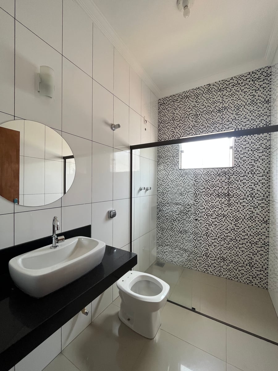 Casa em 2 pavimentos em região nobre de Araxa !!!  - 12
