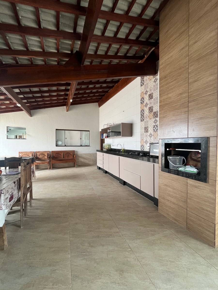 Casa em 2 pavimentos em região nobre de Araxa !!!  - 16